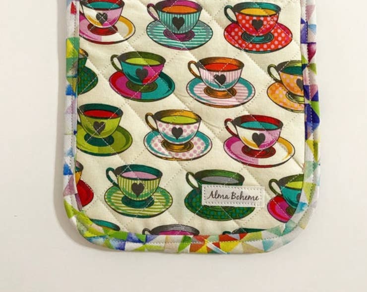 Cork and Cotton Oven Mitt: Spill the tea