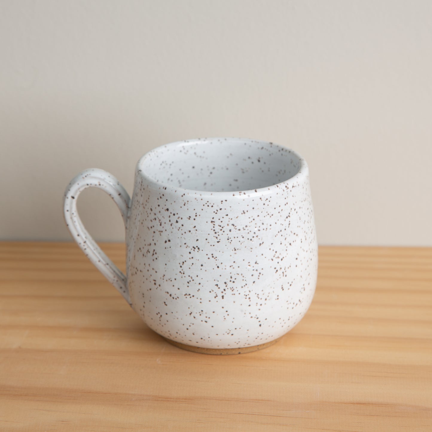 Handmade Ceramic Mug in Speckled White with Kentucky State Outline
