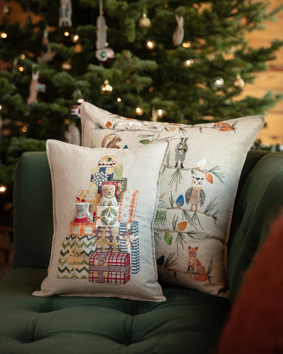 Gift Tree Linen Pocket Pillow