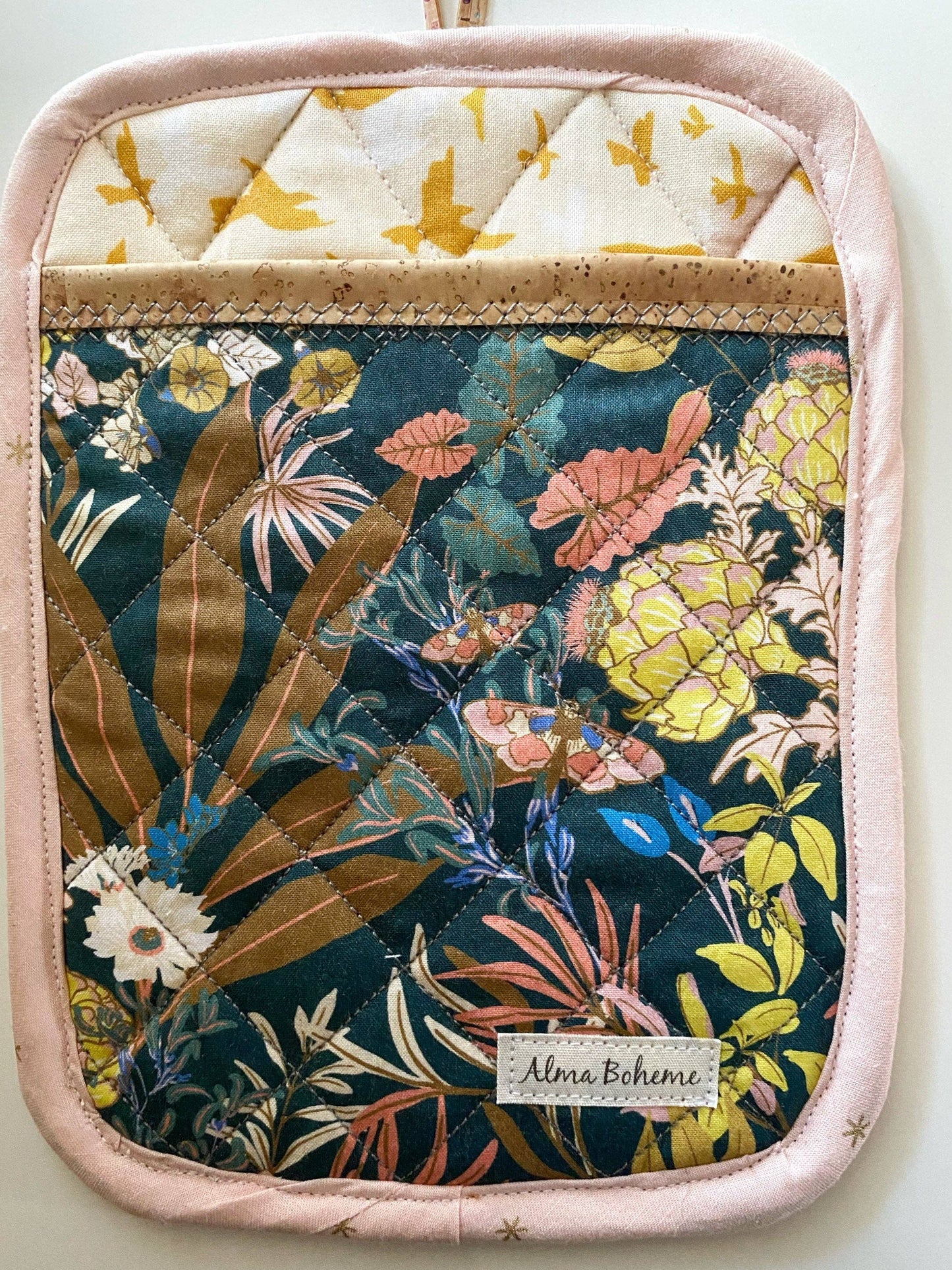 Cork & Cotton Sustainable Pot Holder with Pocket: Winter Wonderland