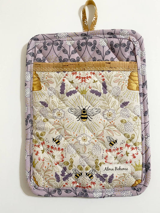 Cork & Cotton Sustainable Pot Holder with Pocket: Queen Bee