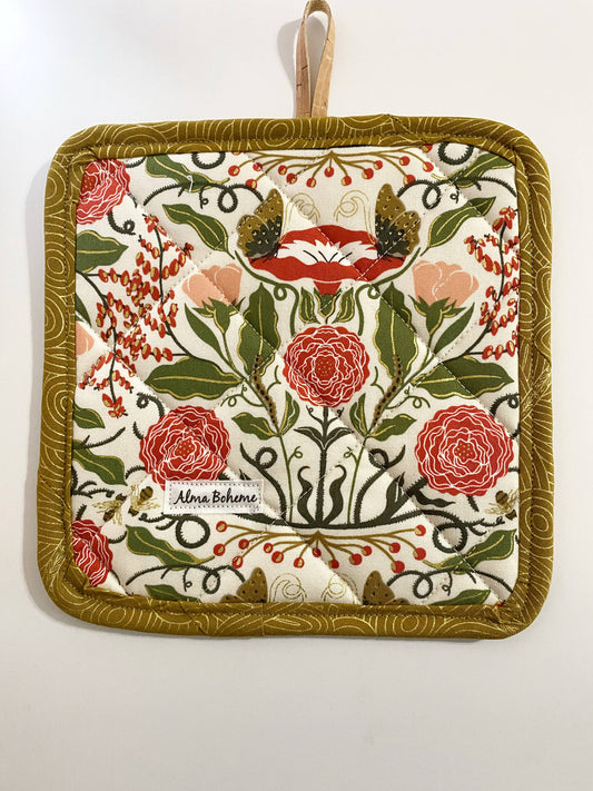 Cork & Cotton Sustainable Pot Holder with Pocket: Meadowmere