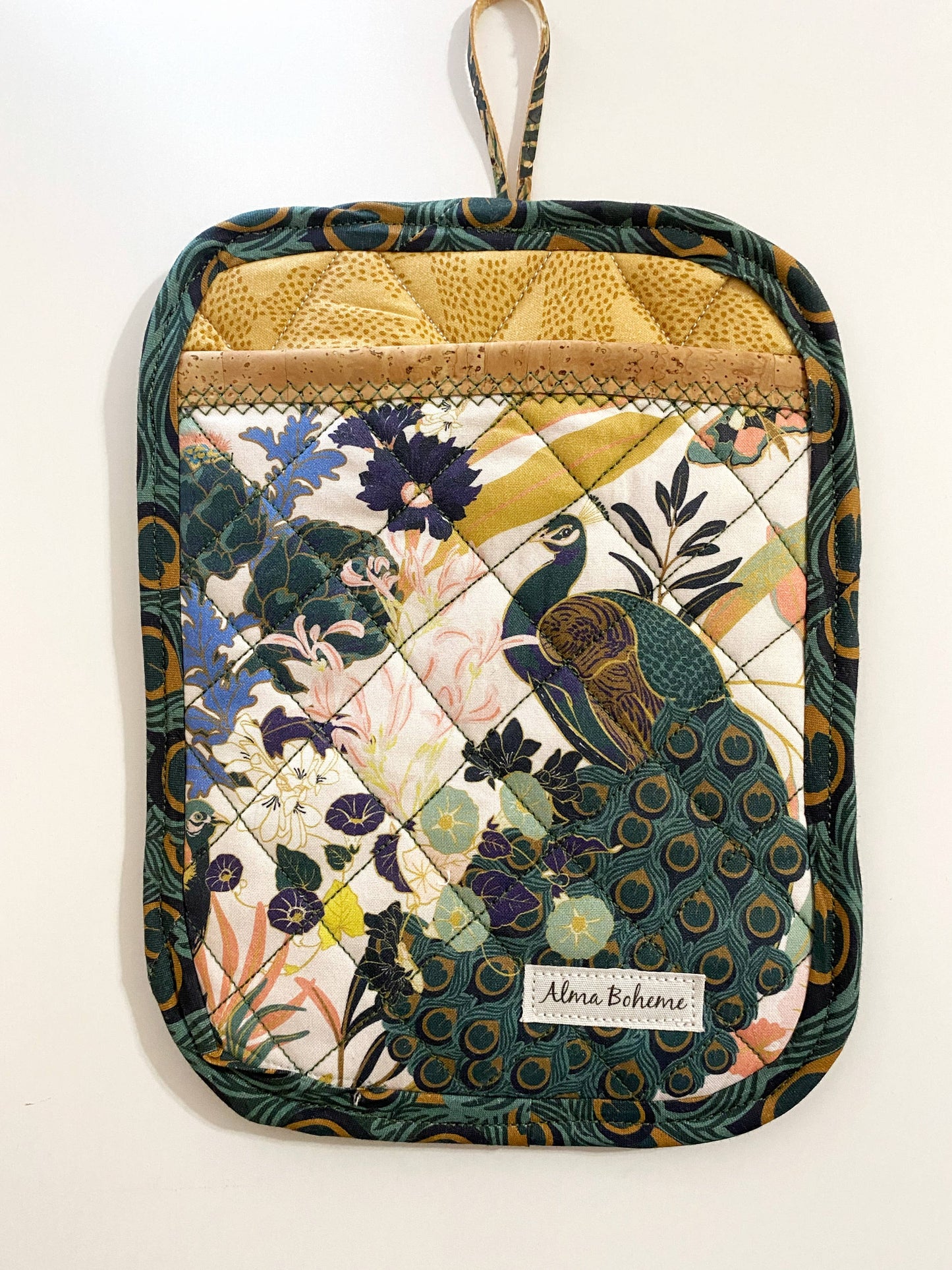 Cork & Cotton Sustainable Pot Holder with Pocket: Holiday cats